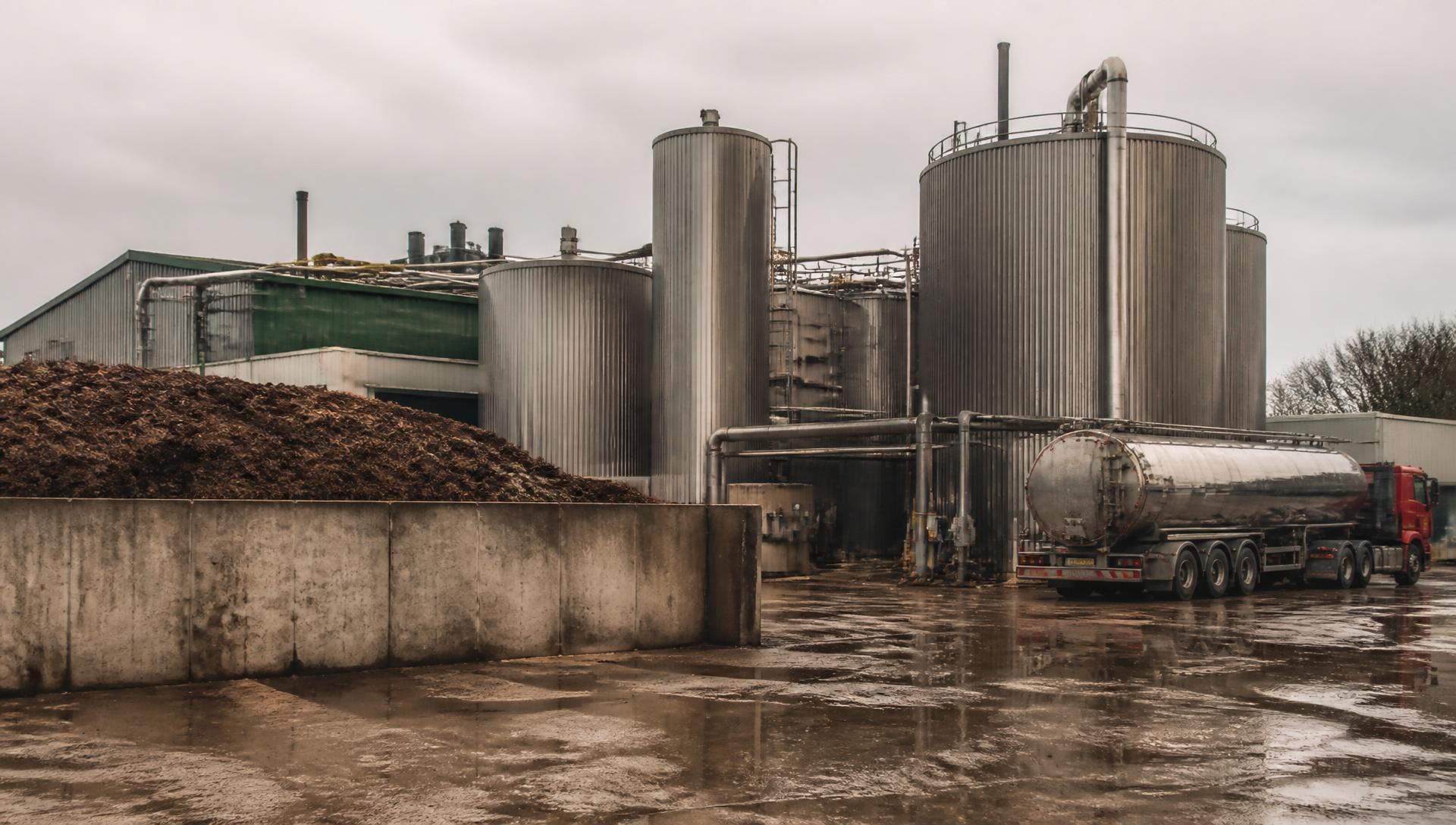 Instalación industrial de procesamiento de materia orgánica en operación